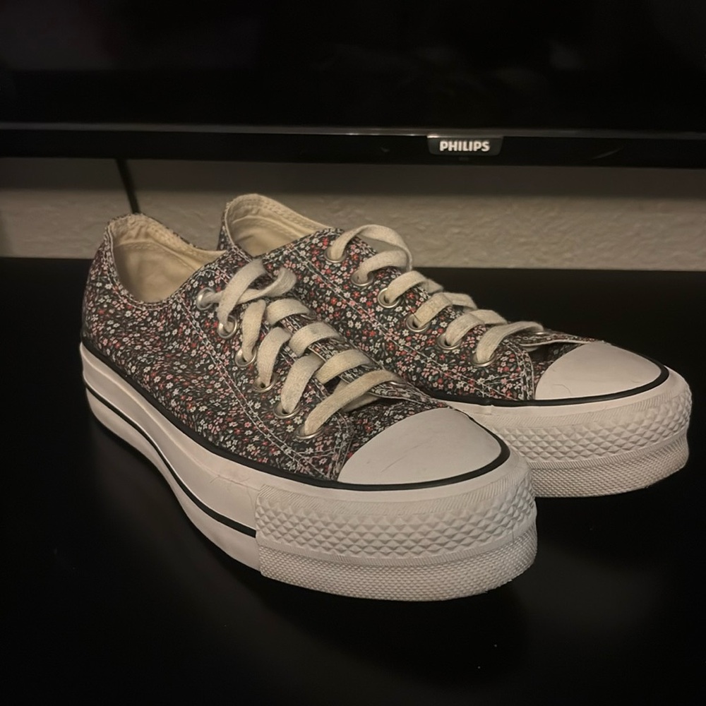 Platform floral converse